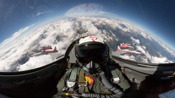 Im Cockpit der Patrouille Suisse