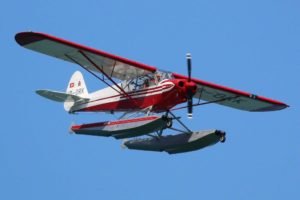 Die wunderschön restaurierte HB-ORK im Anflug Richtung Hergiswil